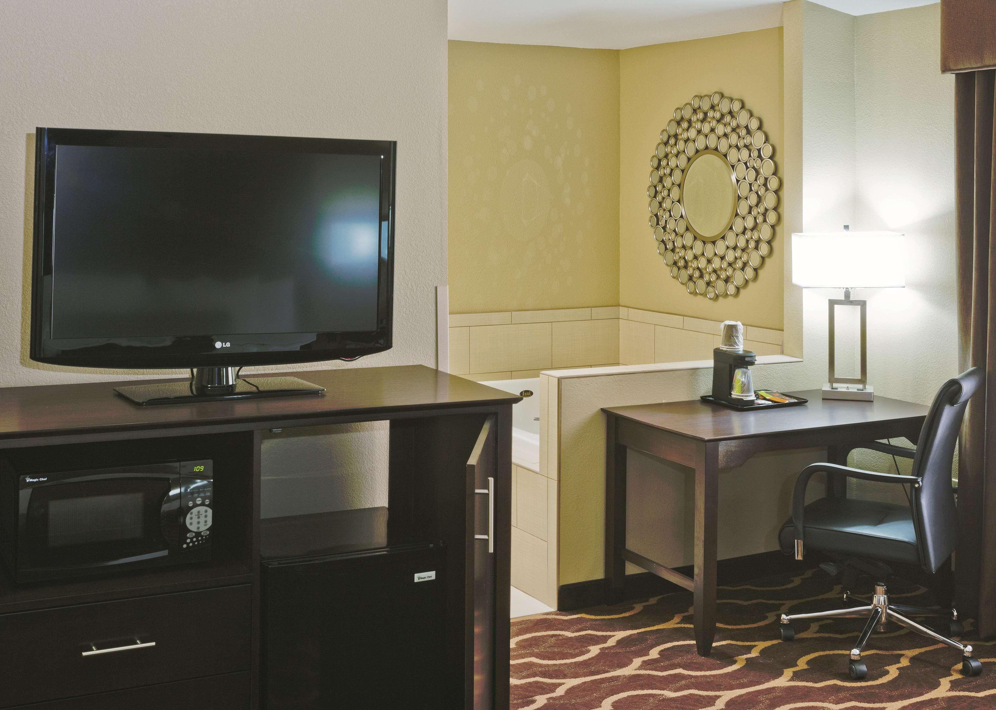 La Quinta Inn & Suites By Wyndham Lv Tropicana Stadium Las Vegas Kültér fotó