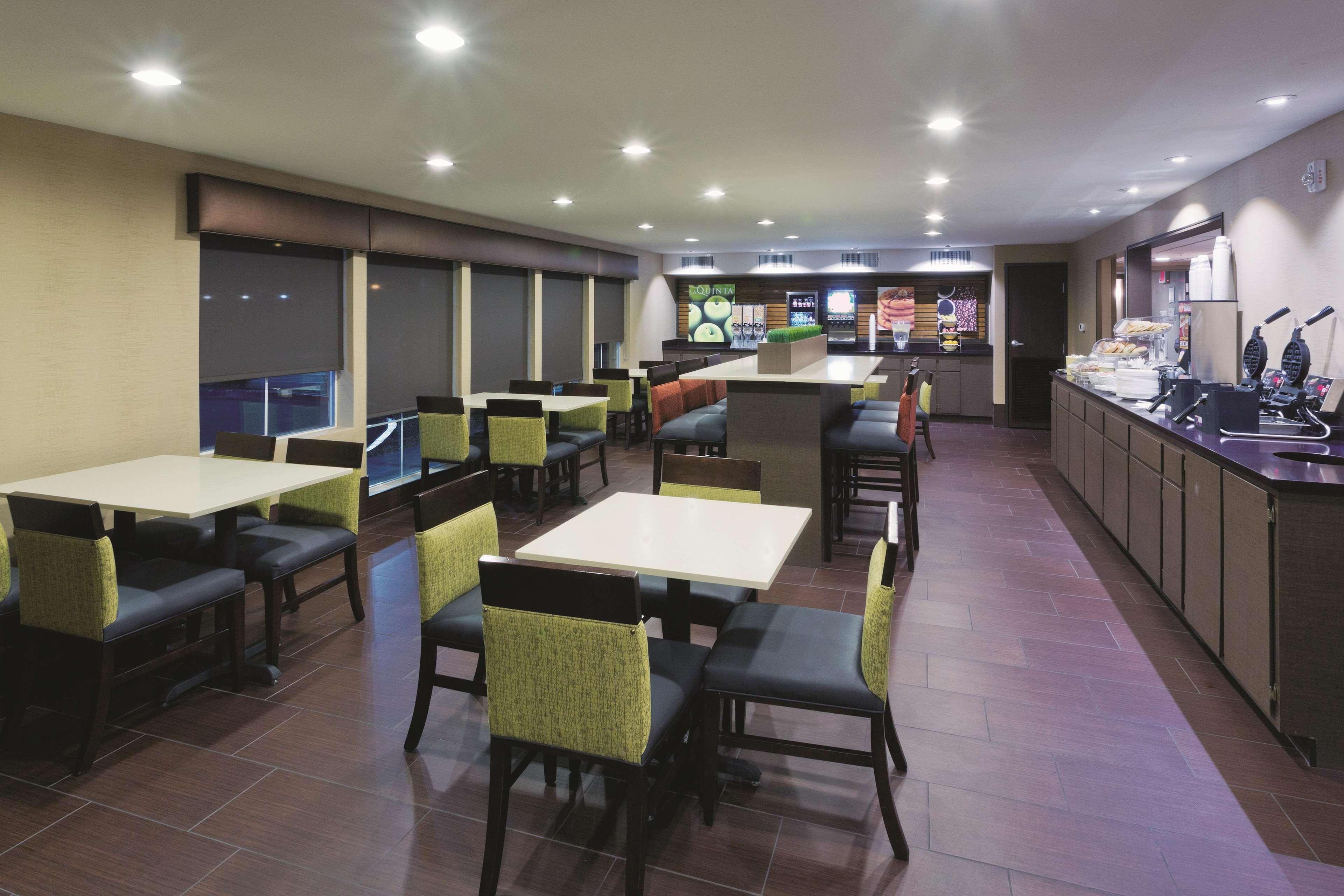 La Quinta Inn & Suites By Wyndham Lv Tropicana Stadium Las Vegas Kültér fotó