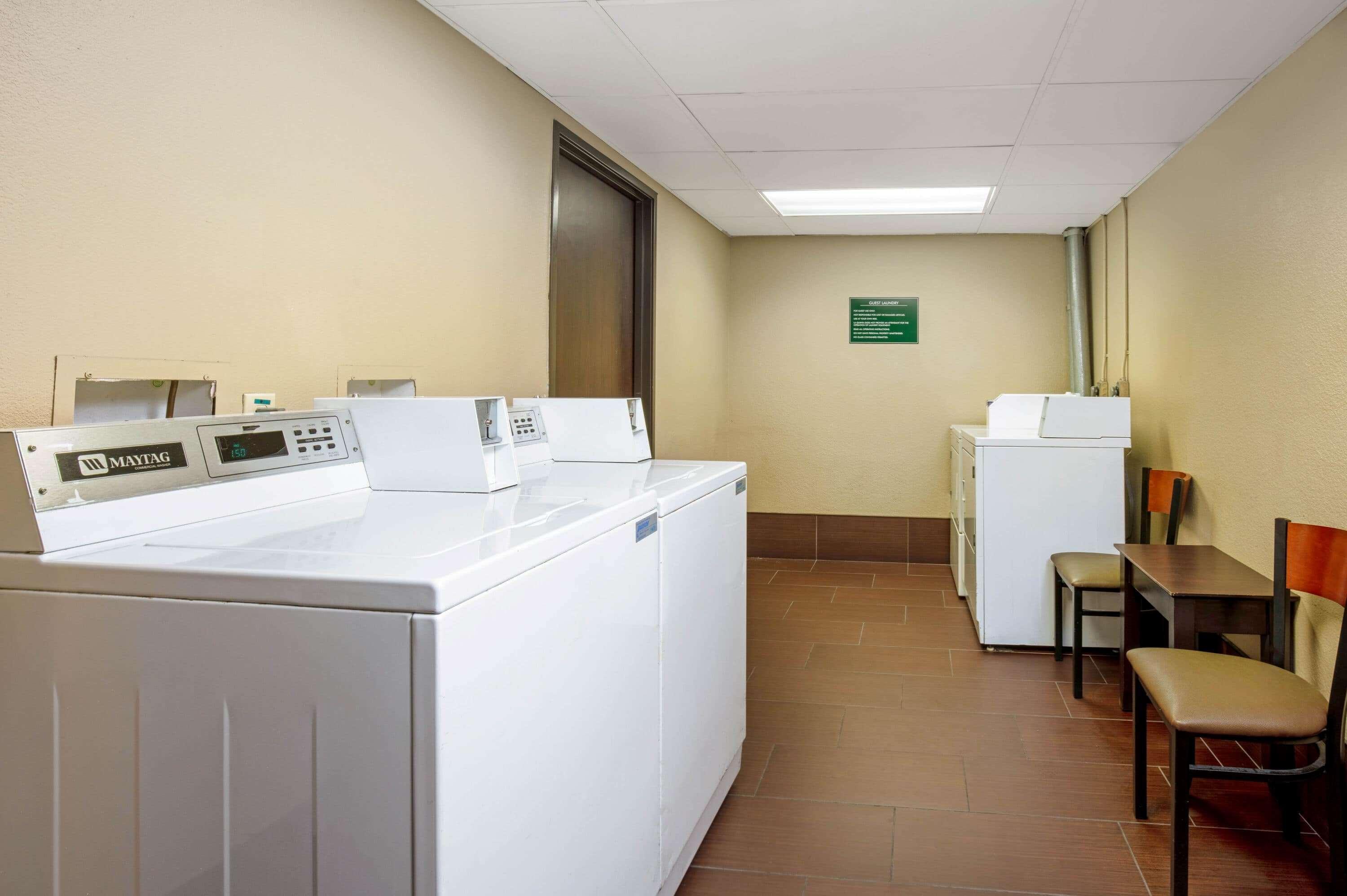 La Quinta Inn & Suites By Wyndham Lv Tropicana Stadium Las Vegas Kültér fotó