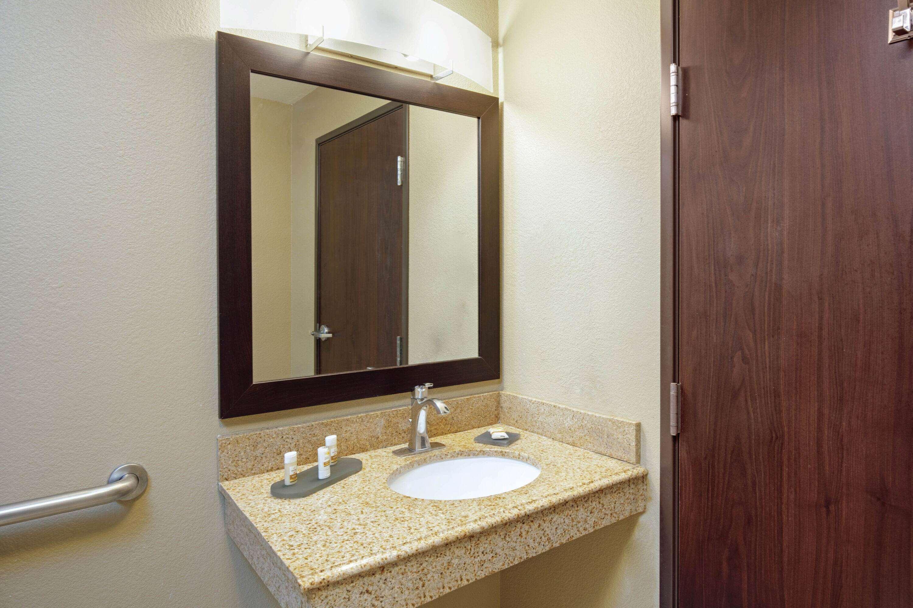 La Quinta Inn & Suites By Wyndham Lv Tropicana Stadium Las Vegas Kültér fotó